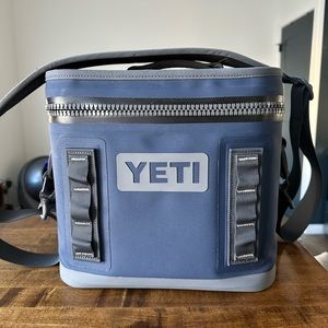 Yeti Hopper Flip 8